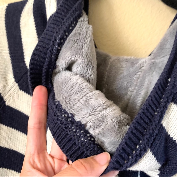 SUPERDRY Knitted Hoodie V neck Sweater - Picture 4 of 7